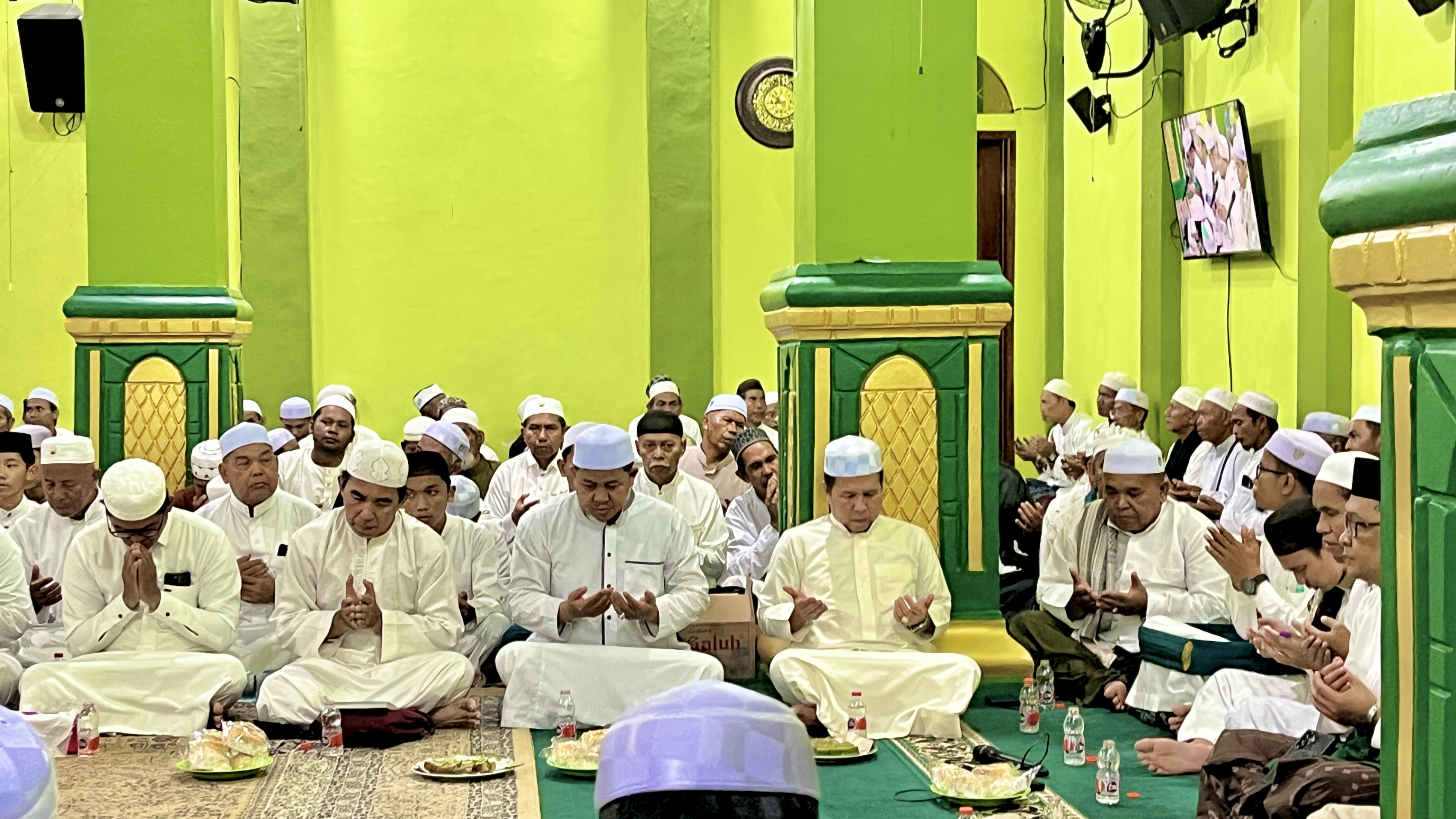 Eratkan Ukhuwah, Ketua MUI Barito Kuala Hadiri Haul Ke-14 KH. Ahmad Sibawaihi